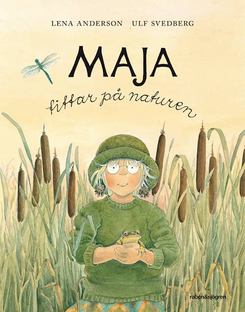 Maja tittar på naturen