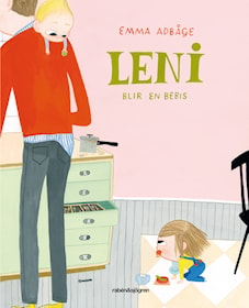 Leni blir en bebis