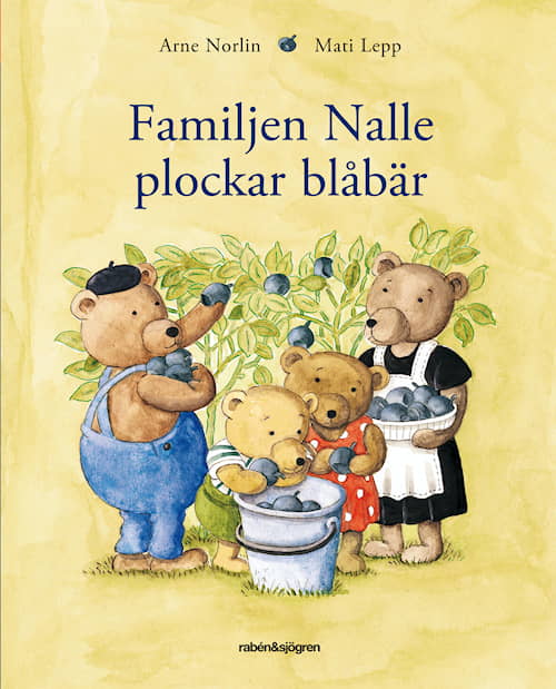 Familjen Nalle plockar blåbär